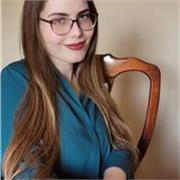 Professora particular de inglês com mestrado em Oxford e 10 anos de experiência